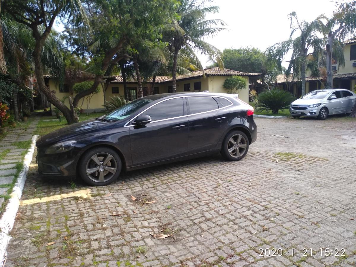 Casa Em Canto Direito De Geriba *
